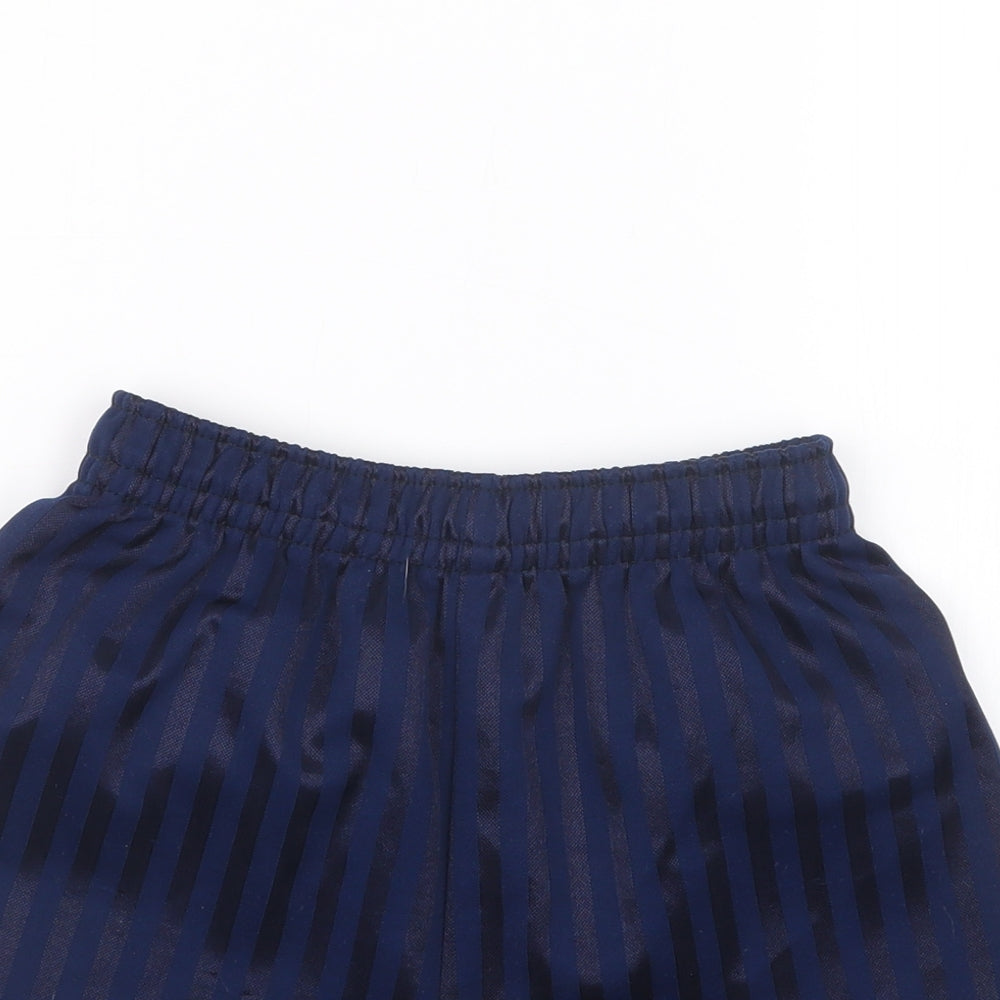 Preworn Girls Blue   Sweat Shorts Size 5-6 Years