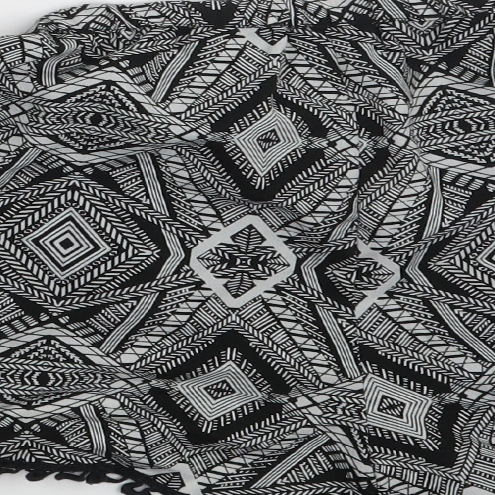 New Look Womens Black Argyle/Diamond  Hot Pants Shorts Size S