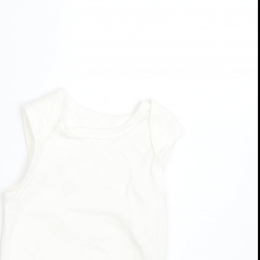 Primark Baby White   Basic T-Shirt Size 0-3 Months