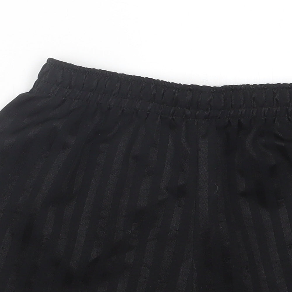 Preworn Boys Black   Bermuda Shorts Size 7-8 Years