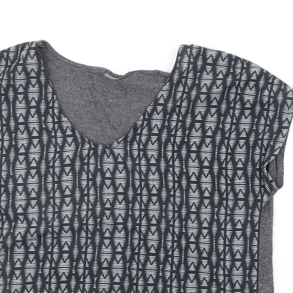 Yessica Womens Grey Geometric  Basic T-Shirt Size S