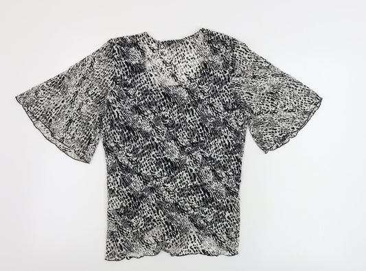 Saloos Womens Black Animal Print  Basic T-Shirt Size M