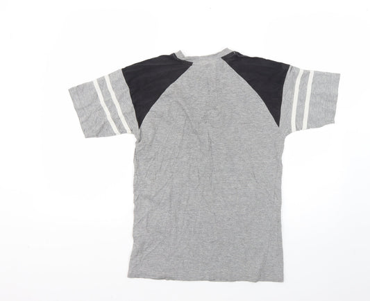 herefod united football club Boys Grey   Basic T-Shirt Size 11-12 Years