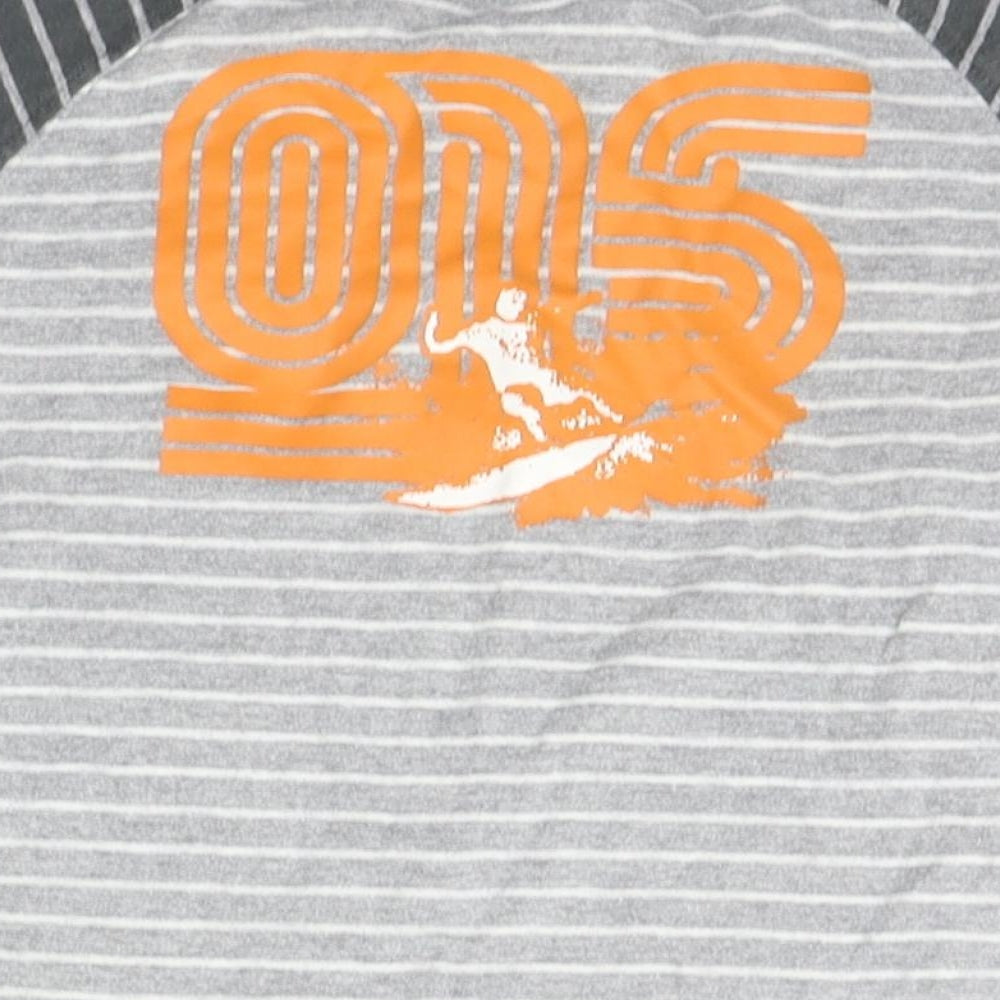 ETHAUSTIN Boys Grey Striped  Basic T-Shirt Size 3-4 Years