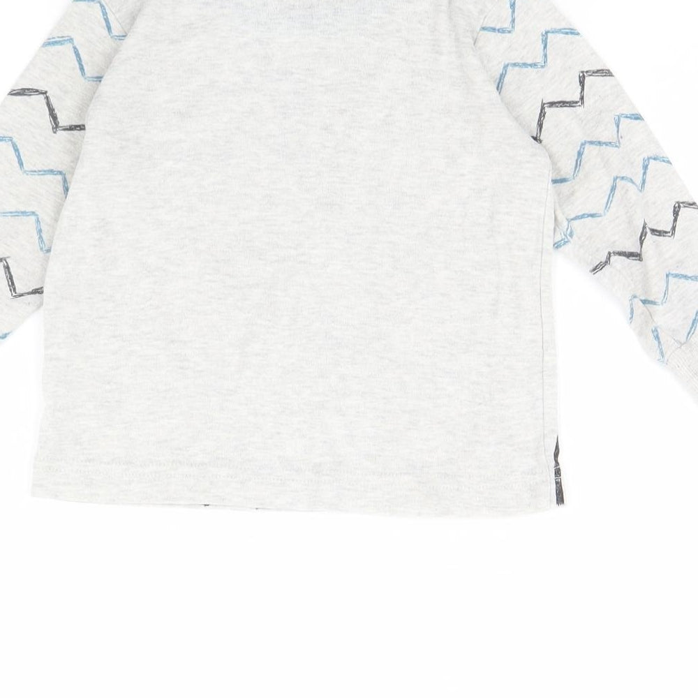 Preworn Baby Grey   Basic T-Shirt Size 12 Months