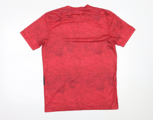 Avenue Mens Red    T-Shirt Size M
