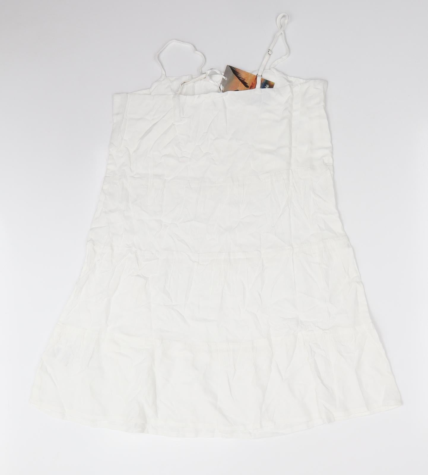 Esmee Womens White  Viscose A-Line  Size 8  Round Neck