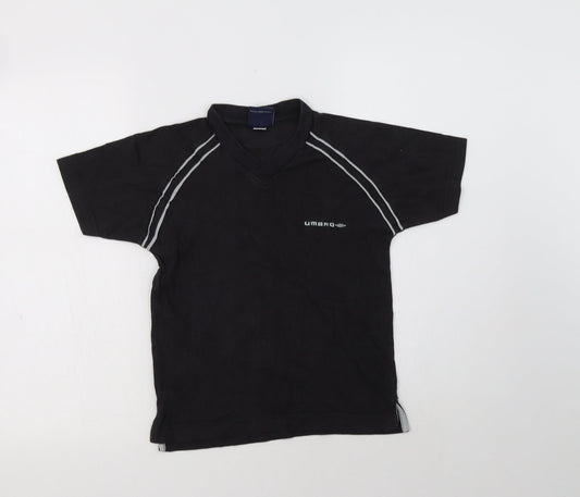 Umbro Boys Black  Cotton Basic T-Shirt Size 9-10 Years V-Neck