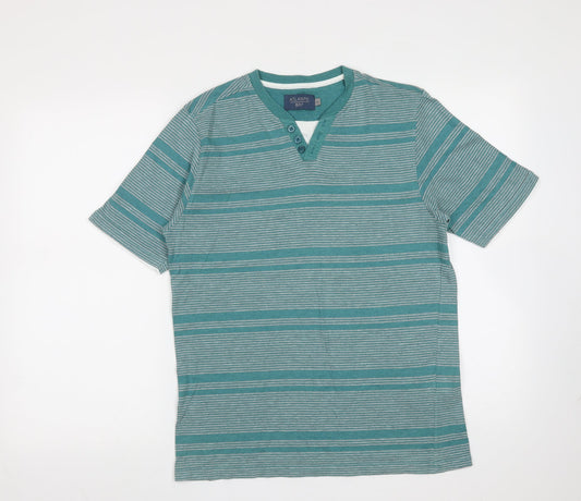 Atlantic Bay Mens Green Striped Cotton  T-Shirt Size S Round Neck