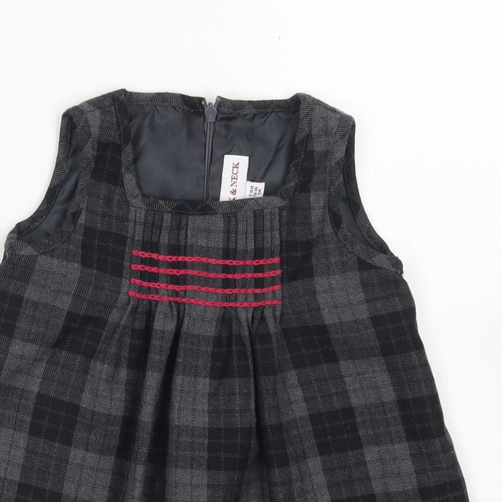 Neck & Neck Girls Black Plaid Polyester A-Line  Size 18 Months  Round Neck Zip