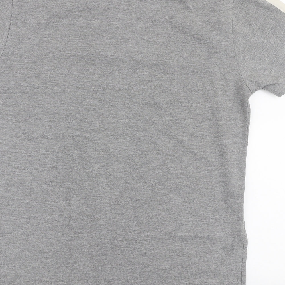 Closure  Mens Grey  Polyester  T-Shirt Size S Round Neck