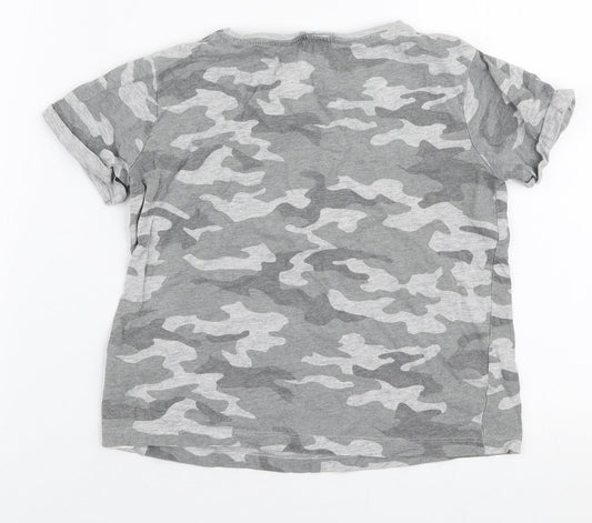 Primark Girls Grey Camouflage Cotton Cropped T-Shirt Size 8-9 Years Round Neck Pullover - Be you