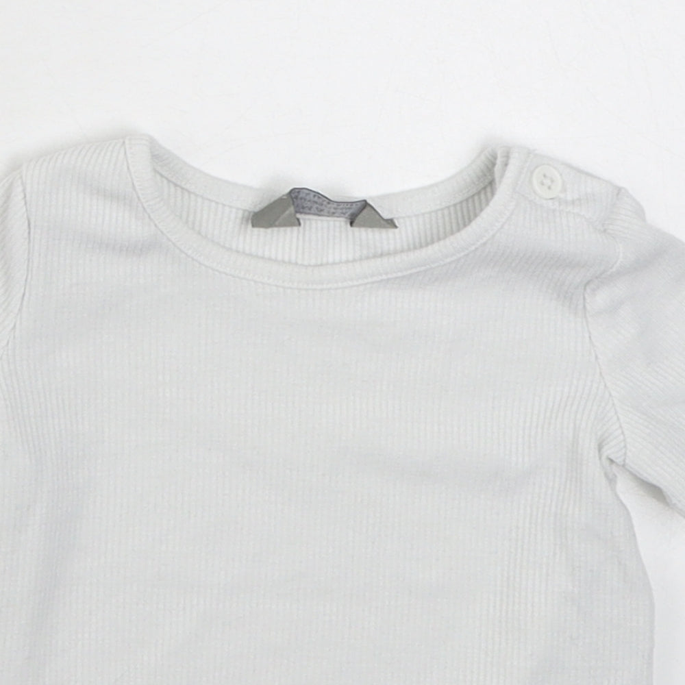 Primark Baby White  Cotton Basic T-Shirt Size 6-9 Months Round Neck Button