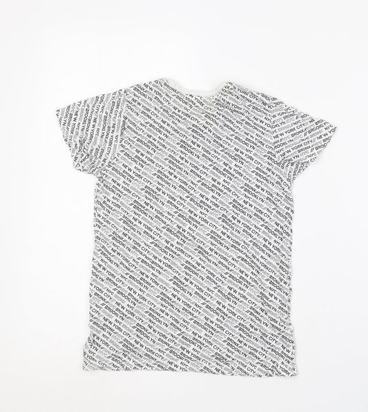 Matalan Boys White Geometric Cotton Basic T-Shirt Size 8 Years Round Neck  - New York City