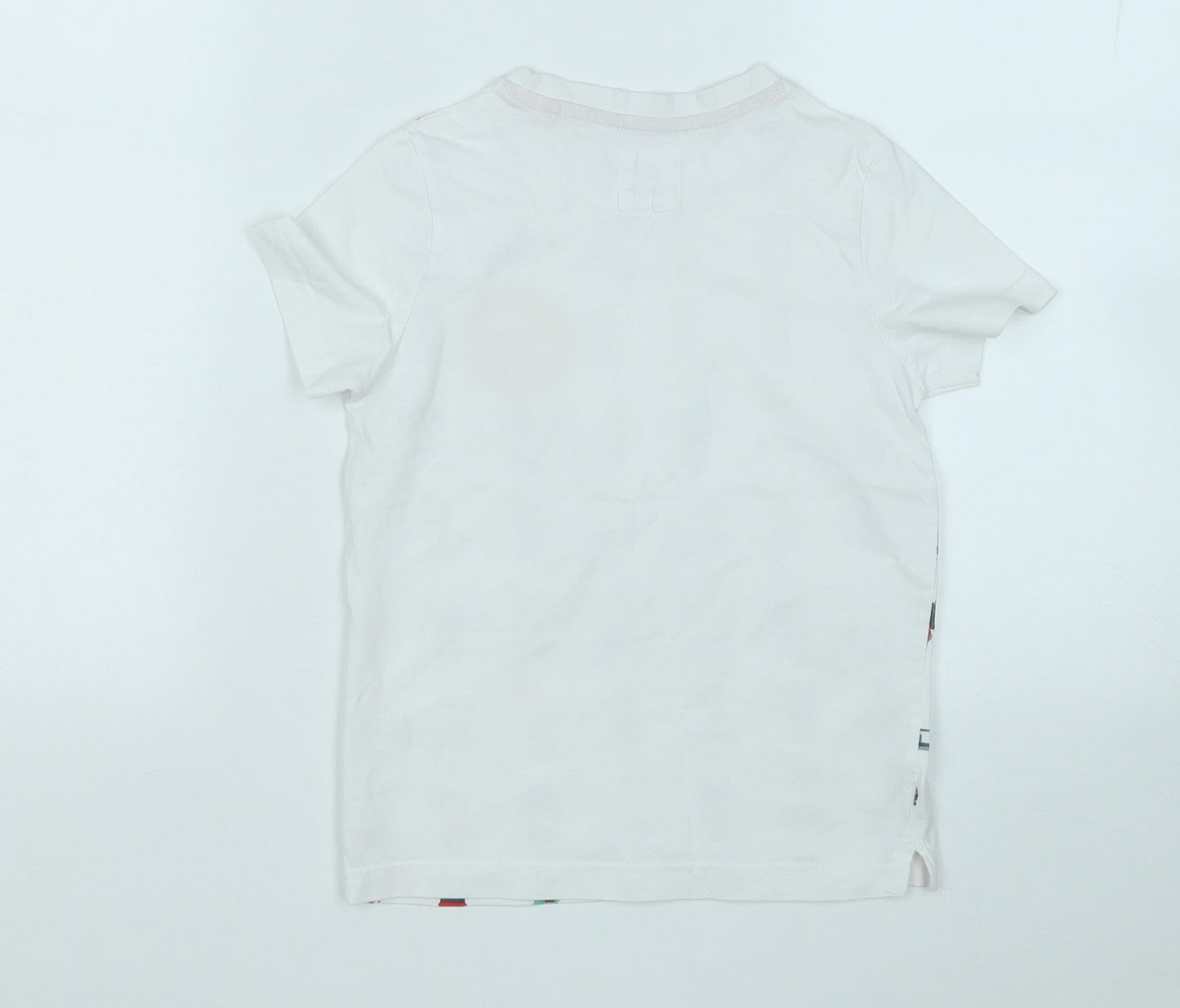 sport relief Boys White Geometric Cotton Basic T-Shirt Size 5-6 Years Round Neck