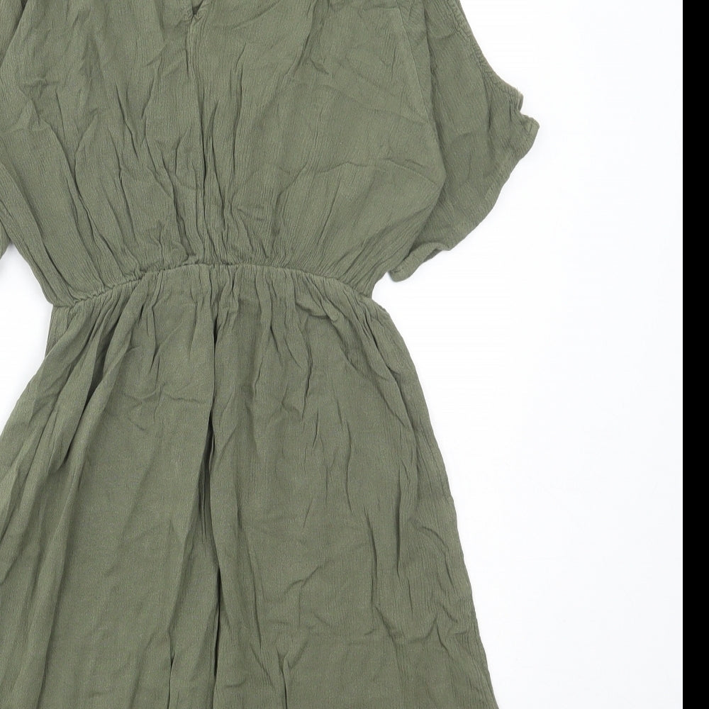 H&M Womens Green Viscose A-Line Size 6 Round Neck Button - Cold Shoulder