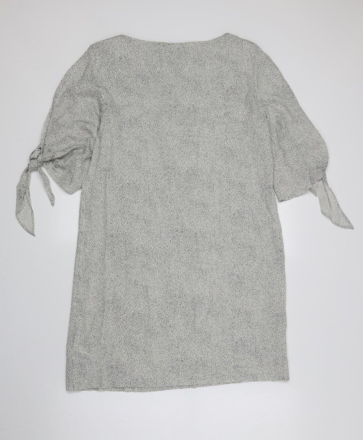 H&M Womens White Polka Dot Viscose Shift Size 10 Round Neck Pullover