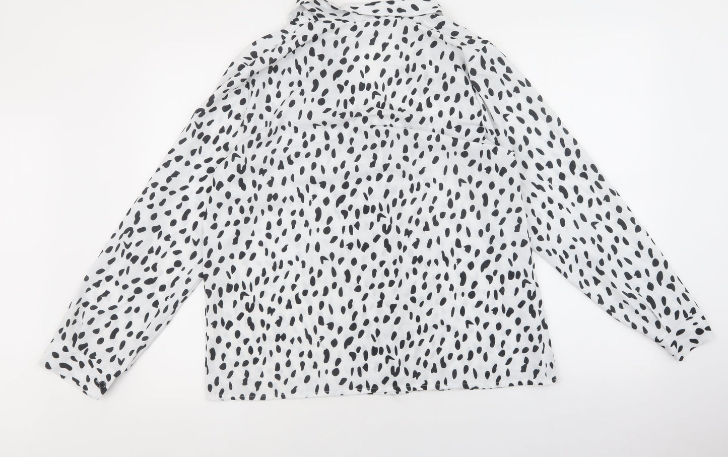 Preworn Womens White Animal Print Polyester Basic Blouse Size L Collared - Spotted