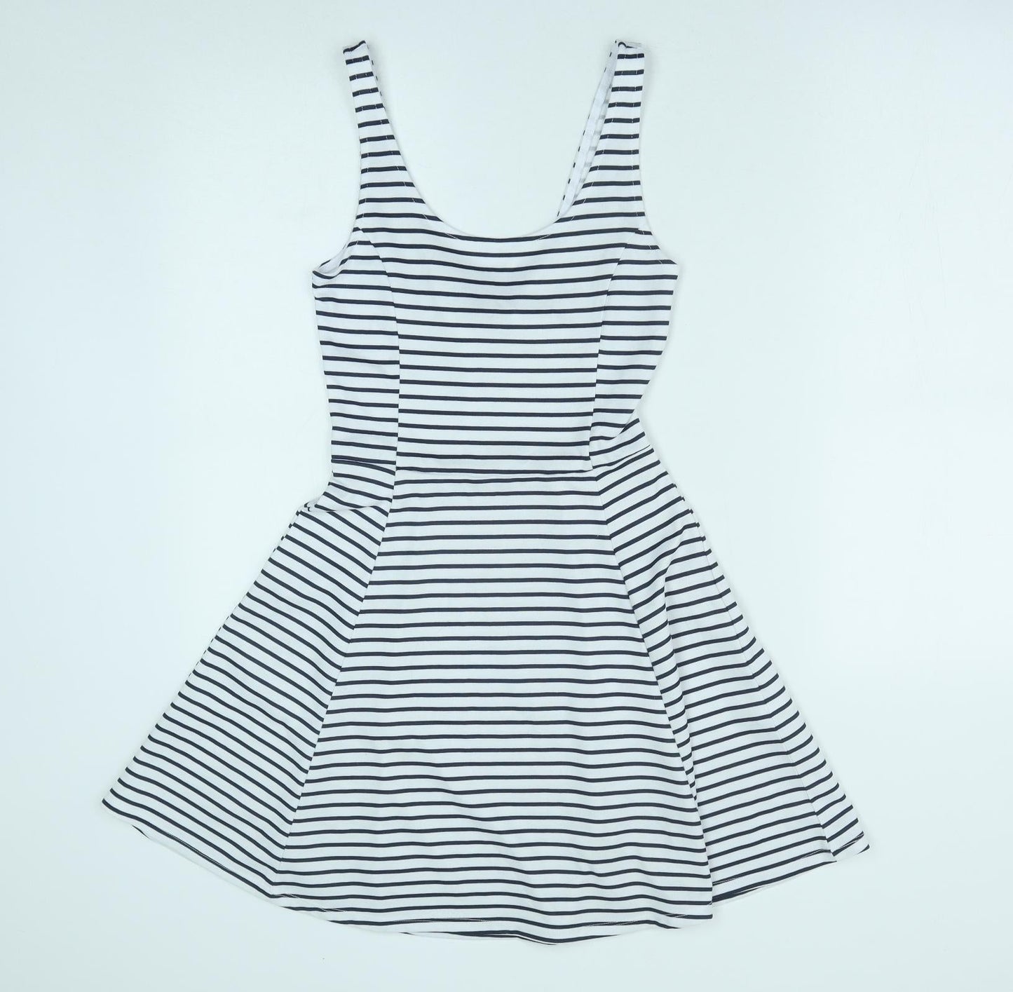 H&M Womens White Striped Polyester Skater Dress Size 6 Scoop Neck Pullover