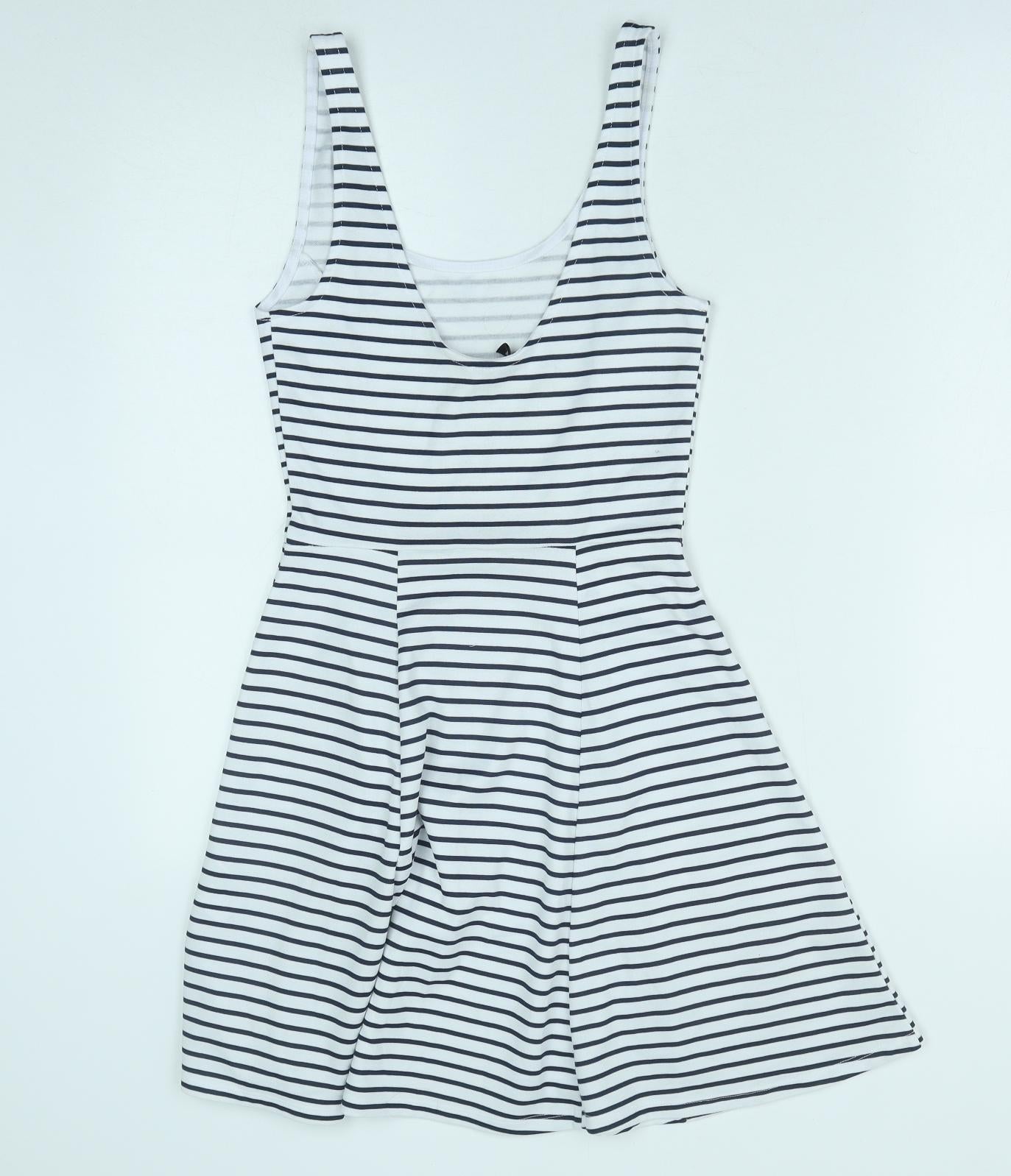 H&M Womens White Striped Polyester Skater Dress Size 6 Scoop Neck Pullover
