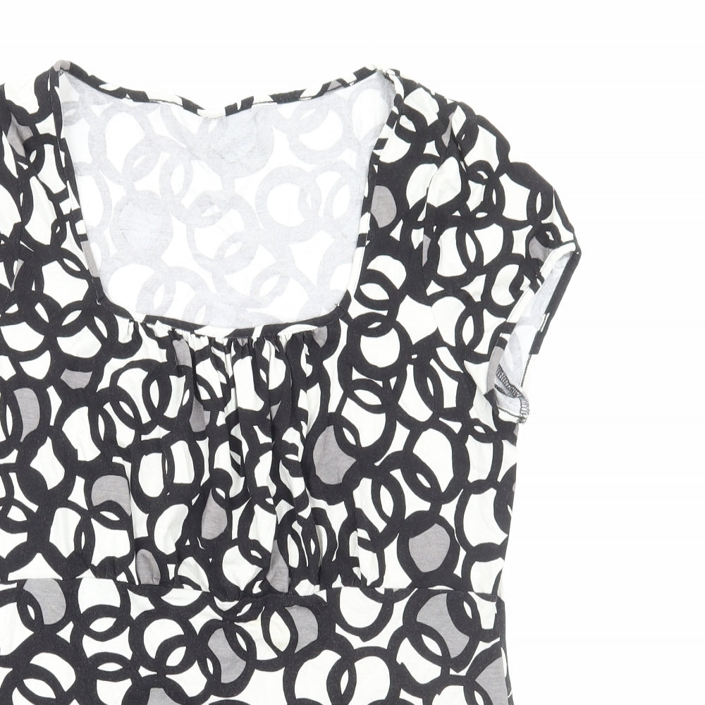 Preworn Womens Black Geometric Viscose Basic T-Shirt Size M Scoop Neck