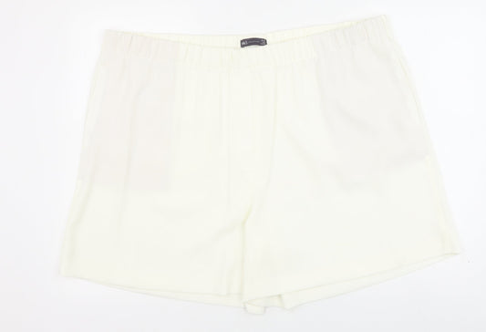 Marks and Spencer Womens Ivory Polyester Sweat Shorts Size 24 Regular Pull On