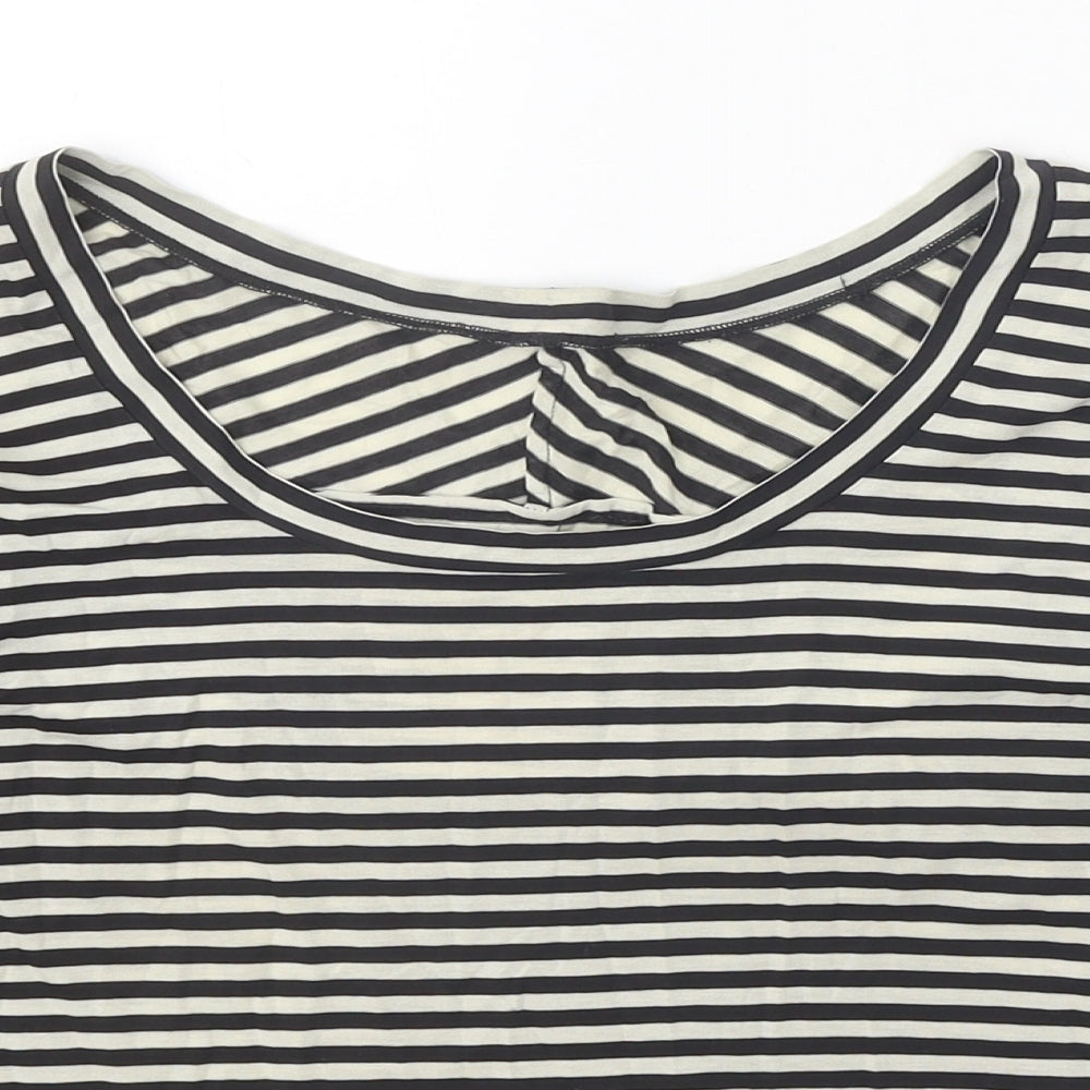 Preworn Womens Black Striped Polyester Basic Blouse Size M Scoop Neck