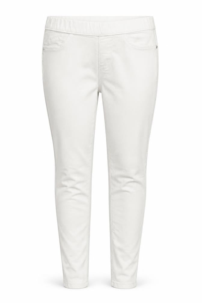 Front view of Denim & Co. women’s white cotton jegging jeans, size UK 6, regular