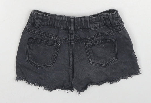 Marks and Spencer Girls Black Cotton Cut-Off Shorts Size 3-4 Years L3 in Regular Buckle