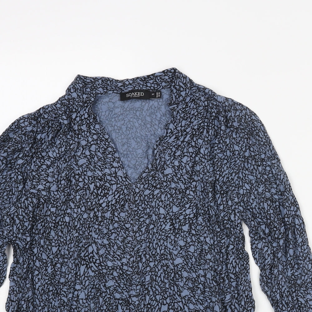 Soaked in Luxury Womens Blue Geometric Viscose Basic Blouse Size XS V-Neck