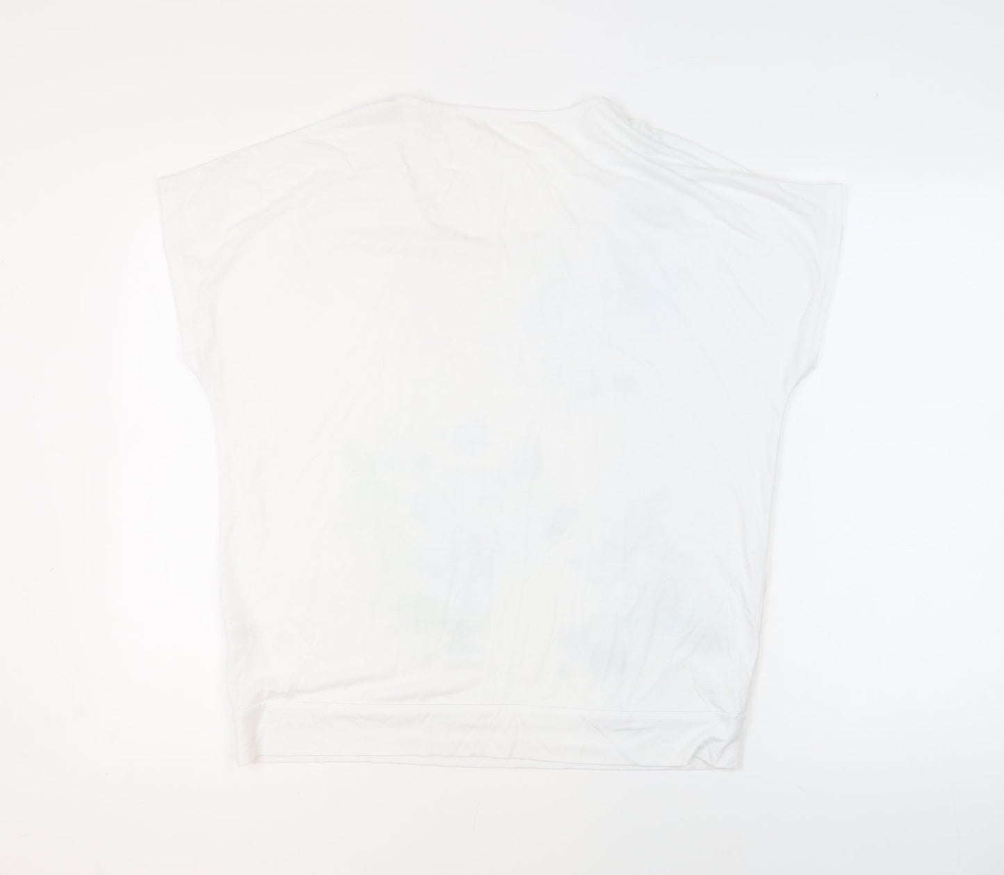 Bm Women's White Floral T-Shirt Size 18