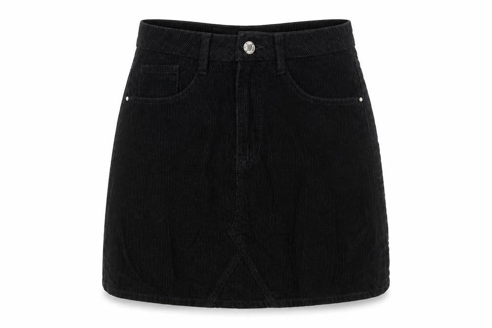 Front view of Denim & Co. women’s black polyester a-line skirt, size UK 6, zip