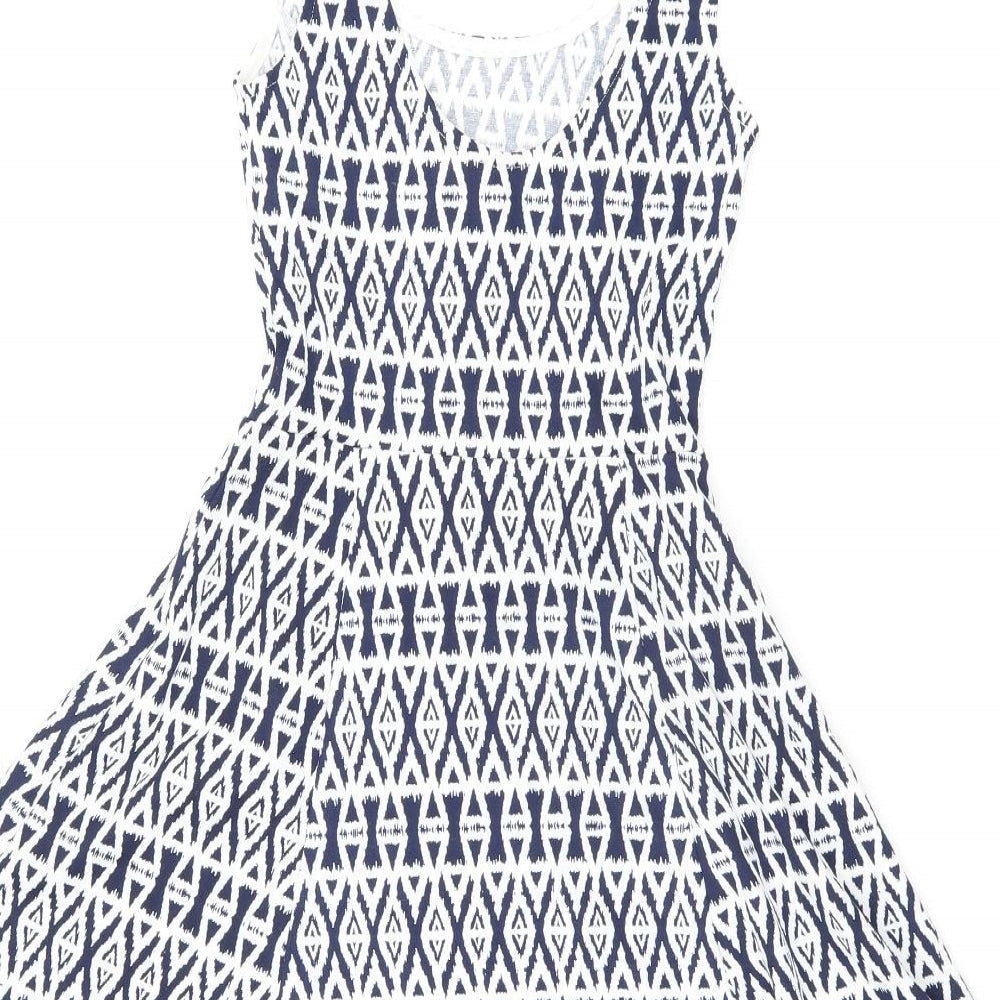 H&M Womens White Geometric Polyester Skater Dress Size 6 Scoop Neck Pullover