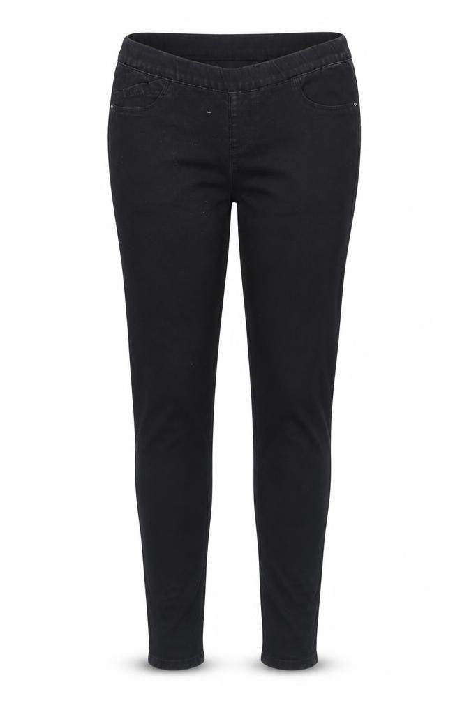 Front view of Denim Co. Women's Black Skinny Jeans UK, size 10