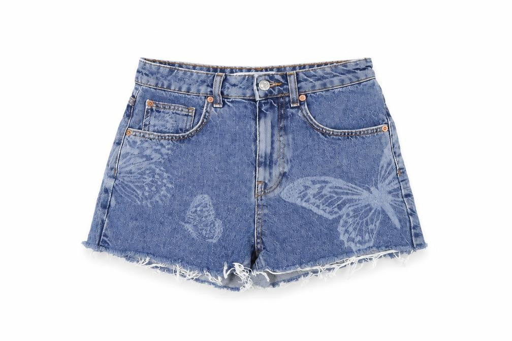 Front view of Denim & Co. women’s blue cotton cut-off shorts, size UK 8, regular zip