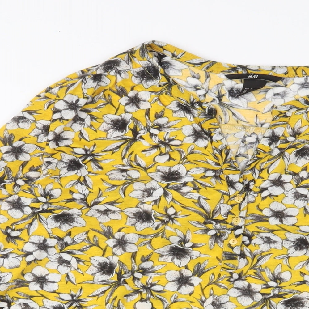 H&M Womens Yellow Floral Polyester Basic T-Shirt Size XS V-Neck - Buttons