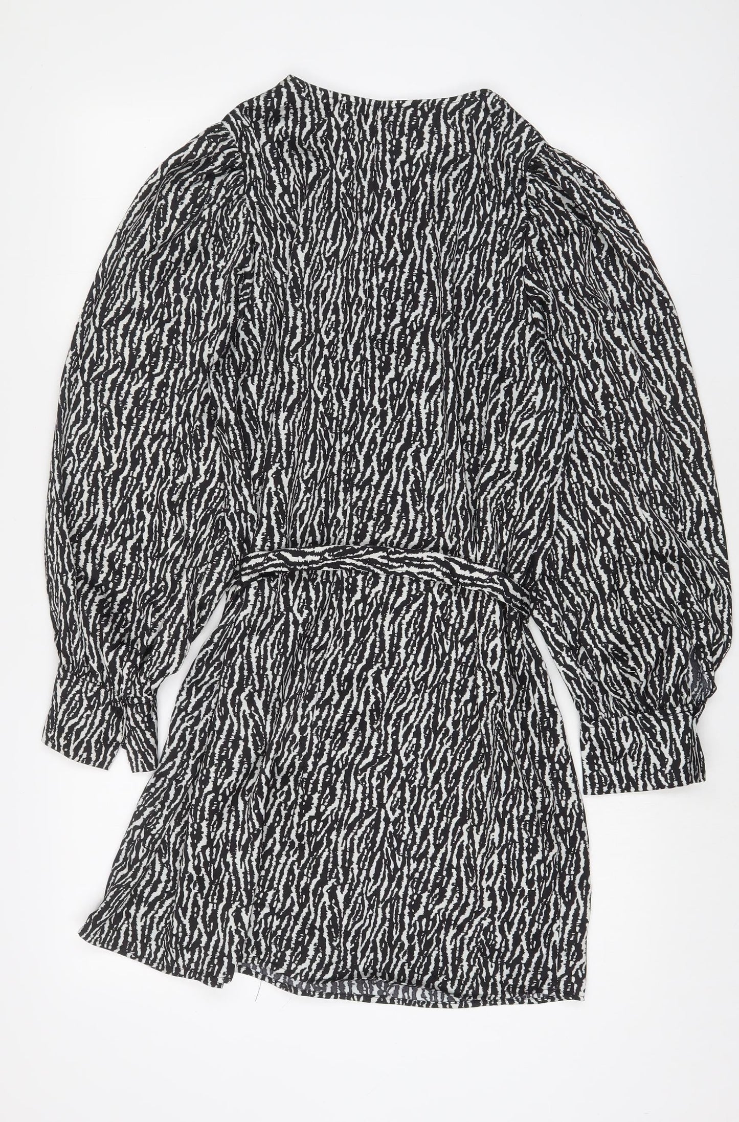 H&M Womens Black Animal Print Polyester A-Line Size M V-Neck Pullover - Belted