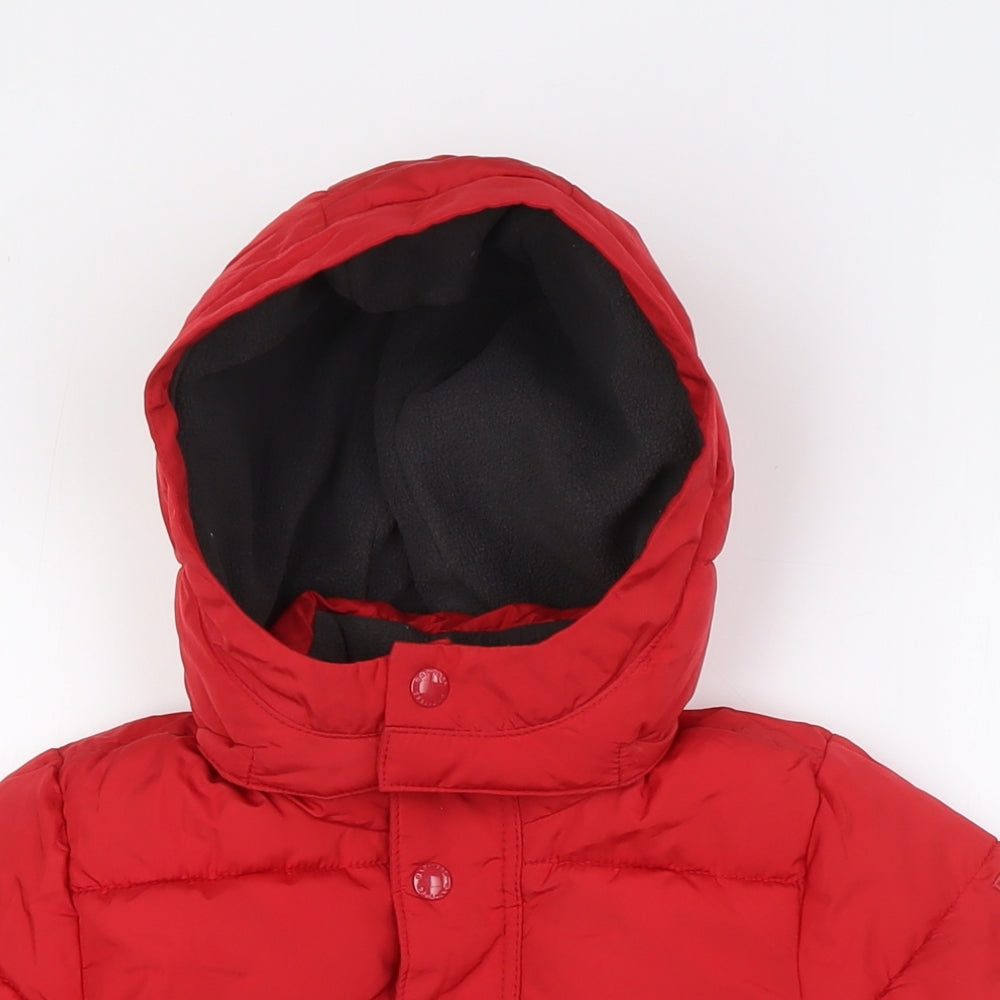 Close-up detail of Gap boys’ red puffer jacket jacket, size 3, years zip - snow skirt