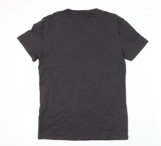 Hollister Men's Black Graphic Print T-Shirt, Size S