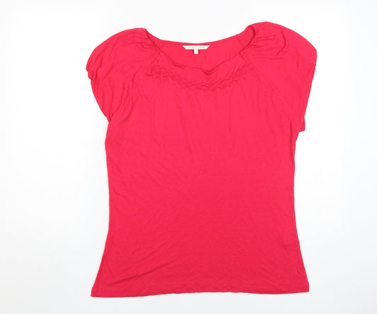 Lakeland Women's Red Scoop Neck T-Shirt Size 16