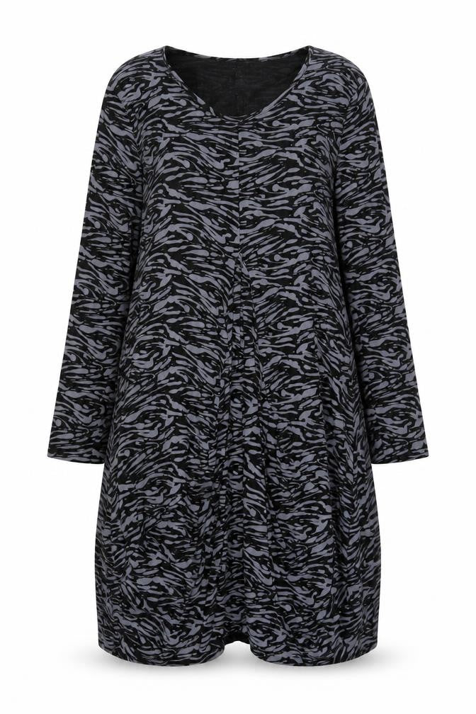Capri Women's Black XS Trapeze & Swing Animal Print Dress