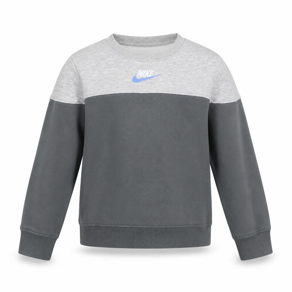 Front view of Nike boys’ grey pullover sweatshirt 6-7 years logo casual