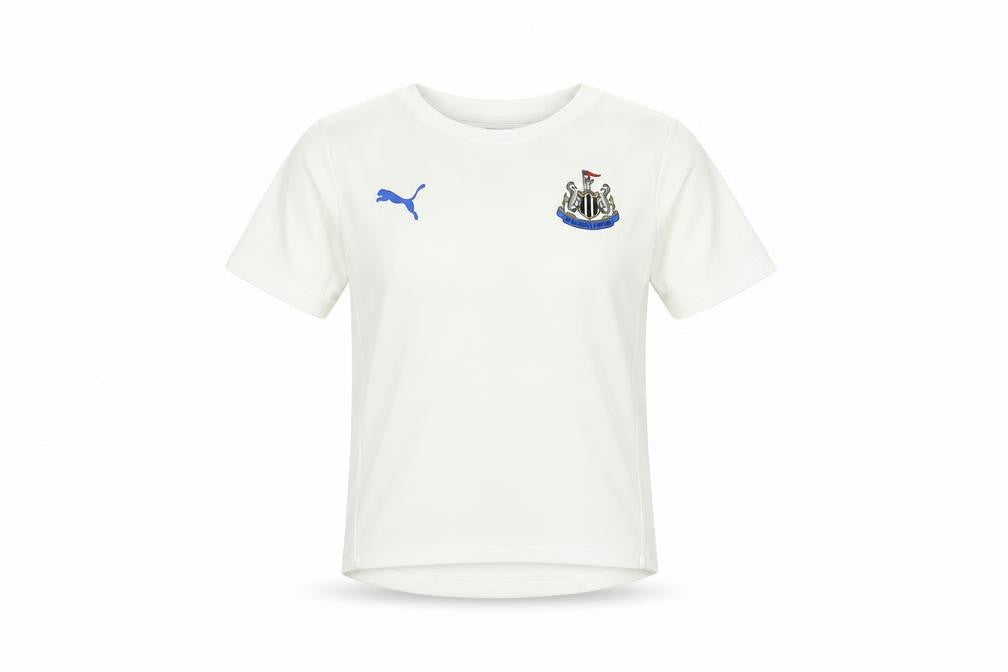Front view of Puma boys’ white medium football jersey t-shirt