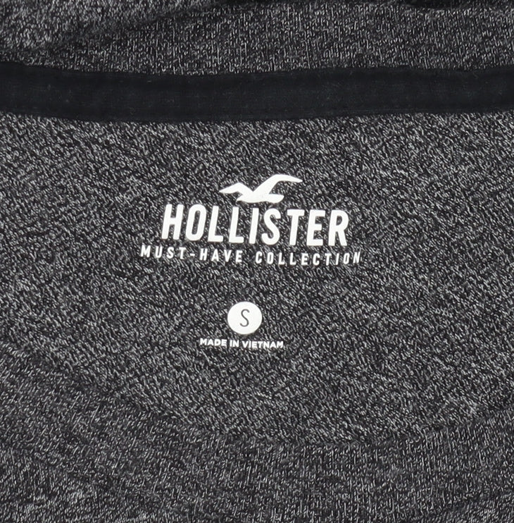 Hollister Men's Grey Long Sleeve Crew Neck Tee S