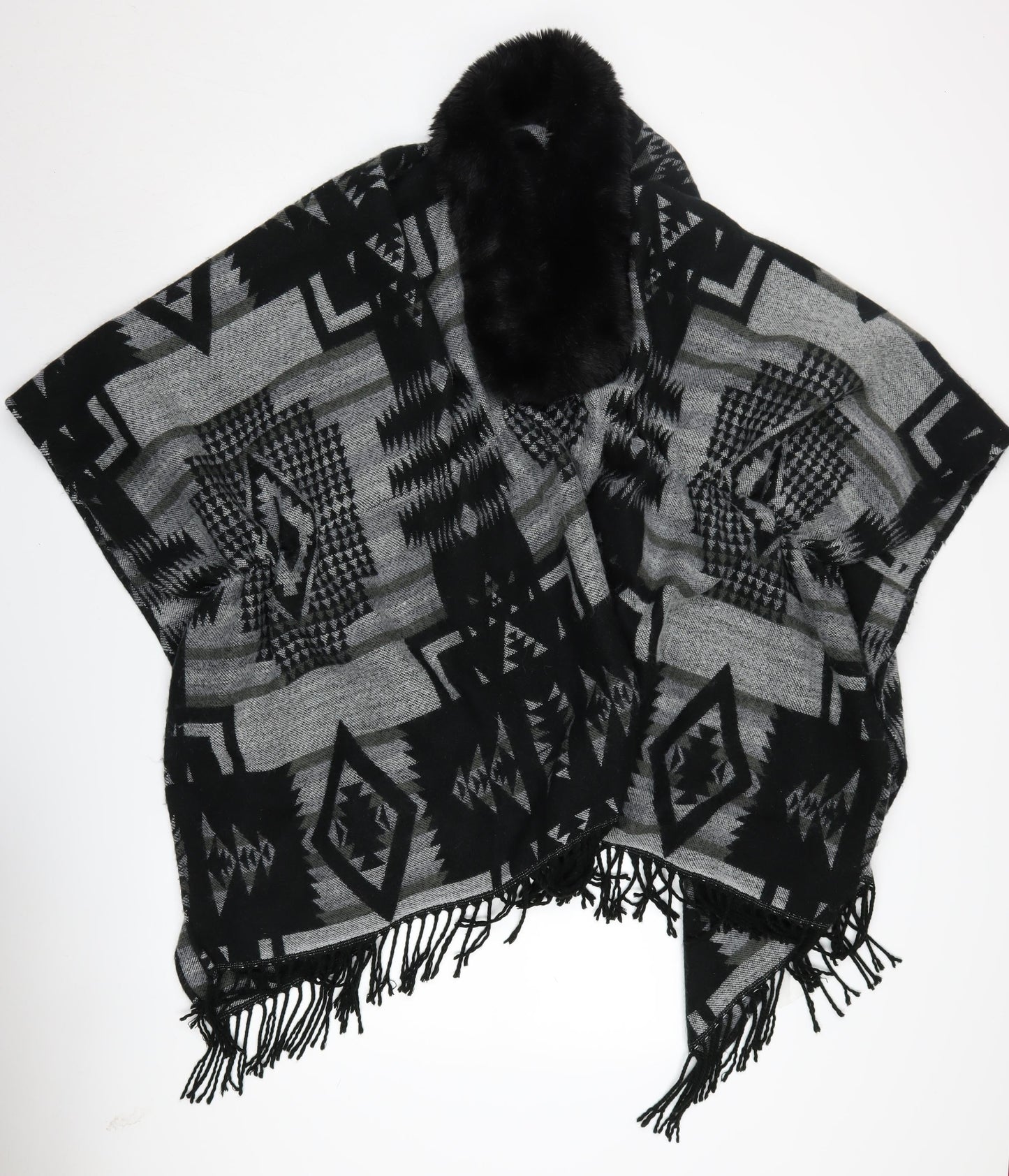 Quiz Women's Black Cape with Fur Trim - One Size