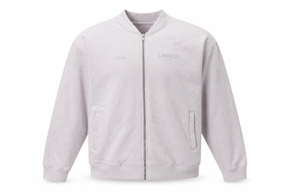 Front view of boohooMAN Men's White Full Zip Sweatshirt M