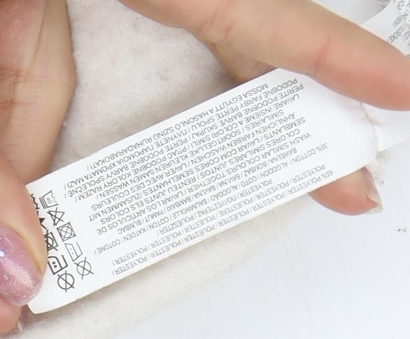 Disney Beige Winnie the Pooh XS Sweatshirt for Unisex