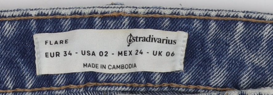 Stradivarius Women's Blue Flared Jeans Size 6