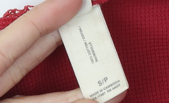 GAP Women’s Red Long Sleeve Henley T-Shirt Small