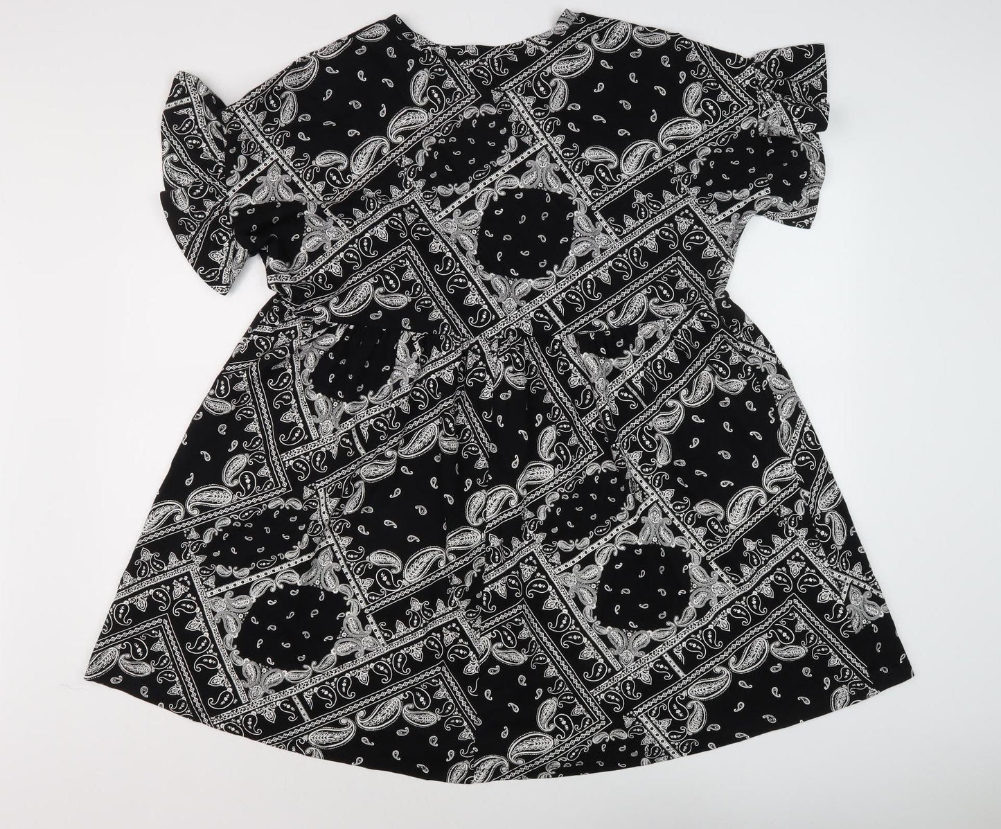 New Look Women's Black Paisley Top Size 12